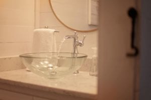 Cabin bathroom sink basin