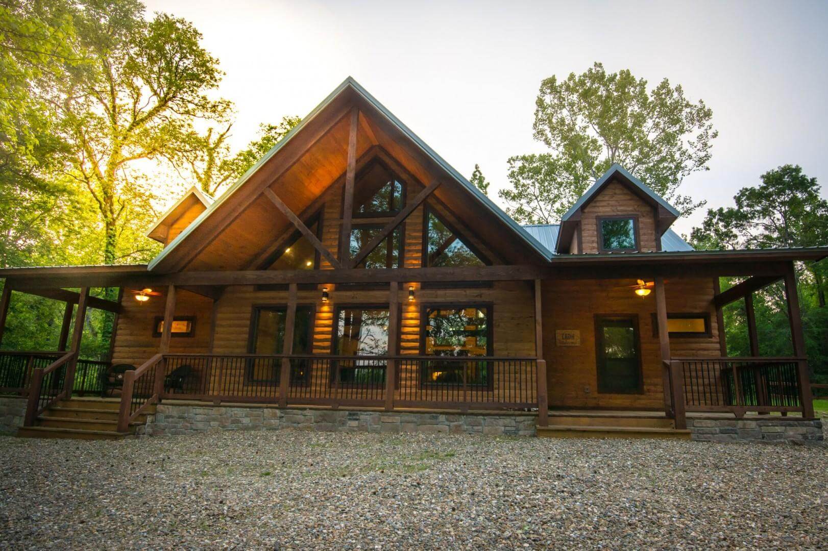 Pet friendly cabin in Broken Bow, Oklahoma