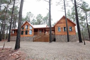 A cabin rental in Broken Bow, OK, the perfect place to experience all of the region's activities