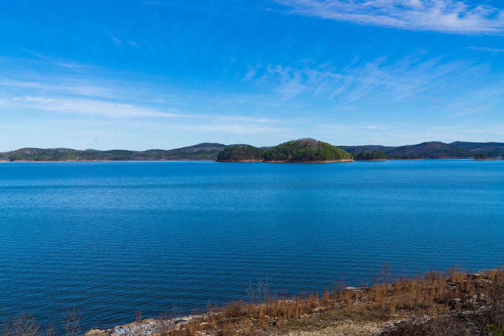 Broken Bow Lake, a hub for outdoor activities